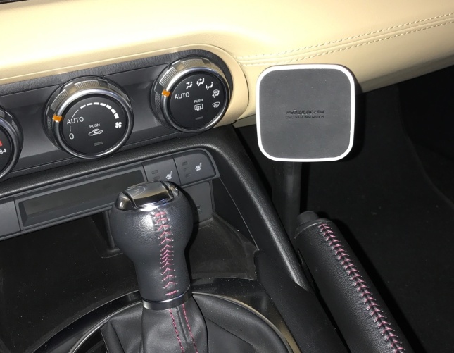 MX-5 2016 Qi charger